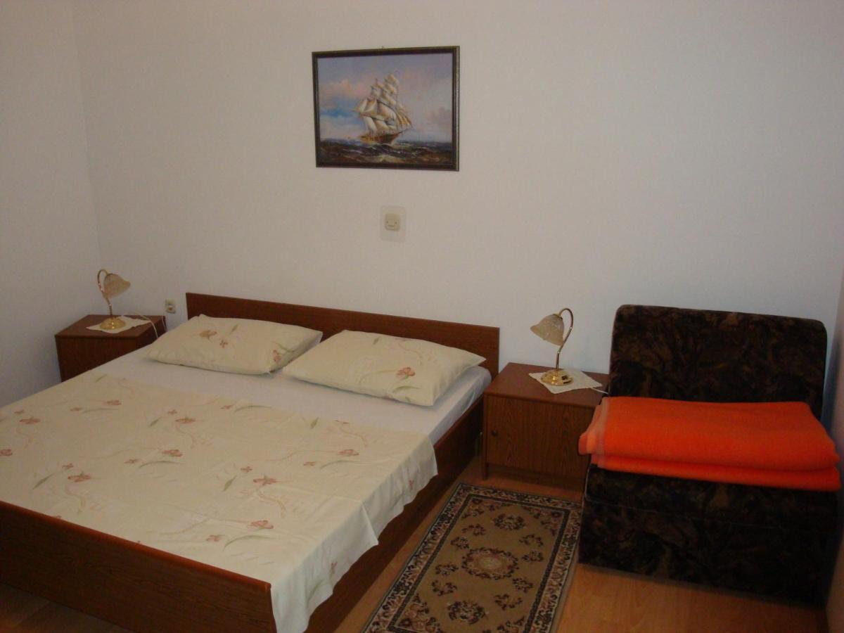 Apartments By The Sea Barbat, Rab - 17620 Barbat na Rabu Exterior photo