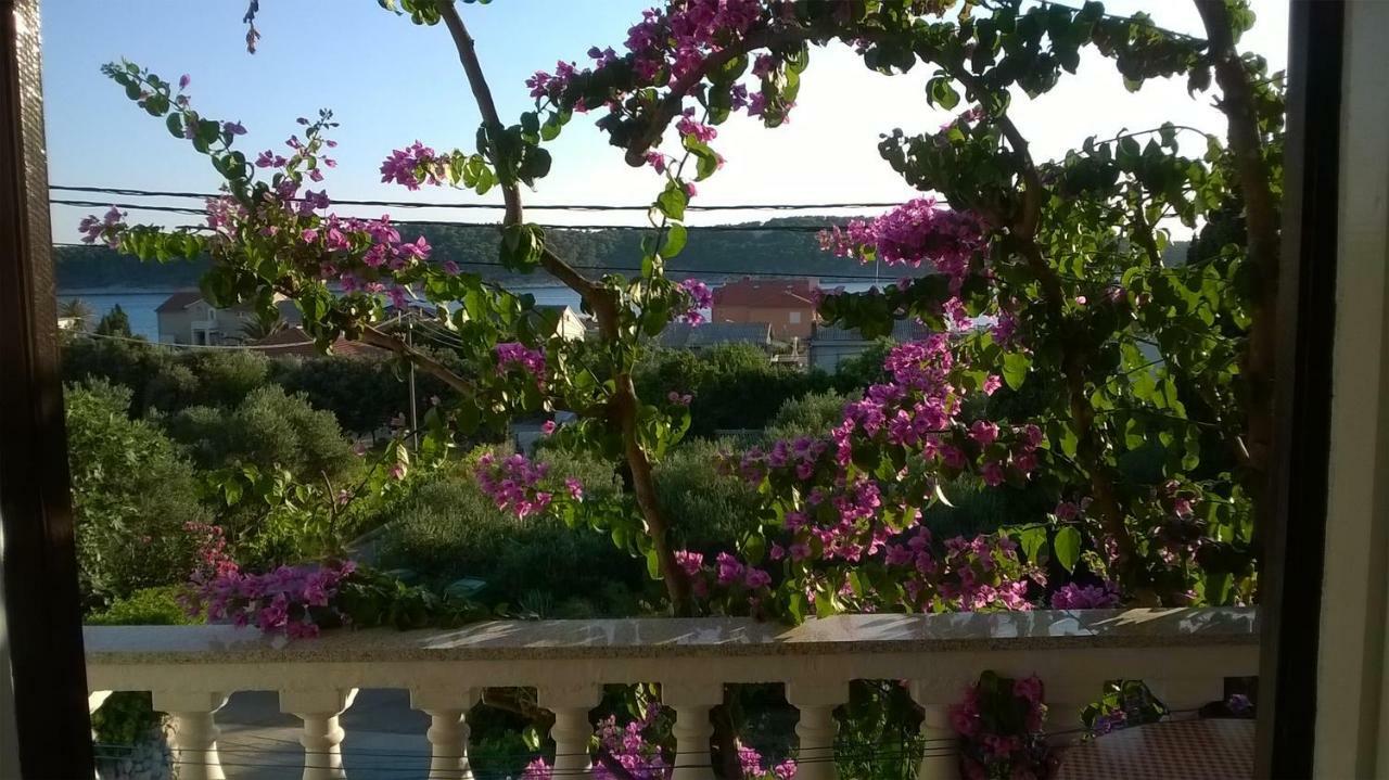 Apartments By The Sea Barbat, Rab - 17620 Barbat na Rabu Exterior photo